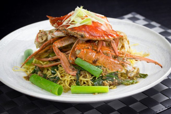 Hand-pulled egg noodles tossed with crab meat and scallions